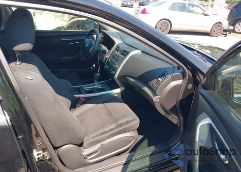 2015 Nissan Altima 2.5 S z USA, uszkodzony, nr VIN 1N4AL3AP9FN329371